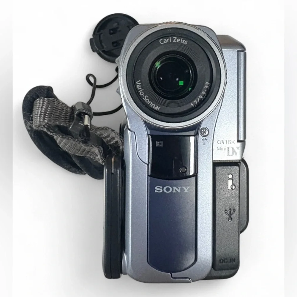 Sony DCR-PC9 NTSC MiniDV Digital Camera Handycam Camcorder Gray and Black - Picture 5 of 8